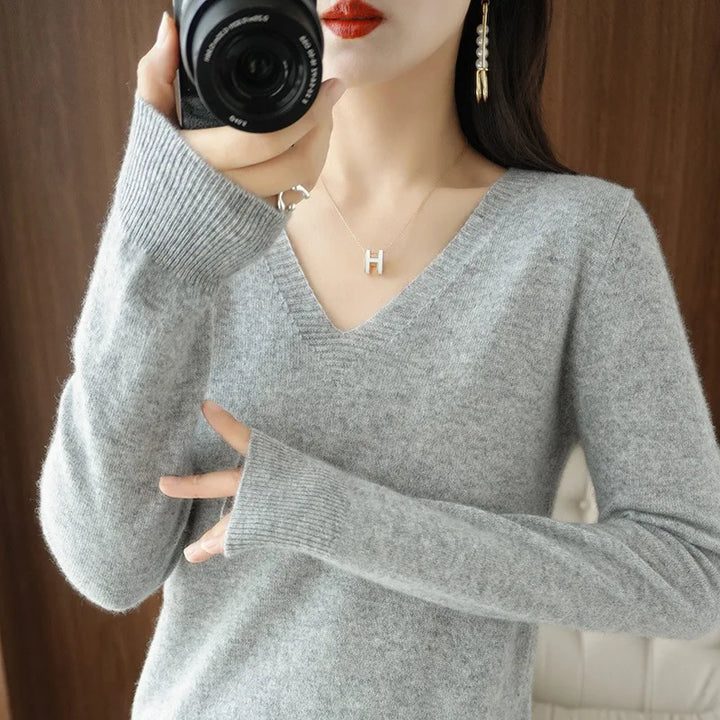 Astrid™ | Cashmere V-neck Sweater