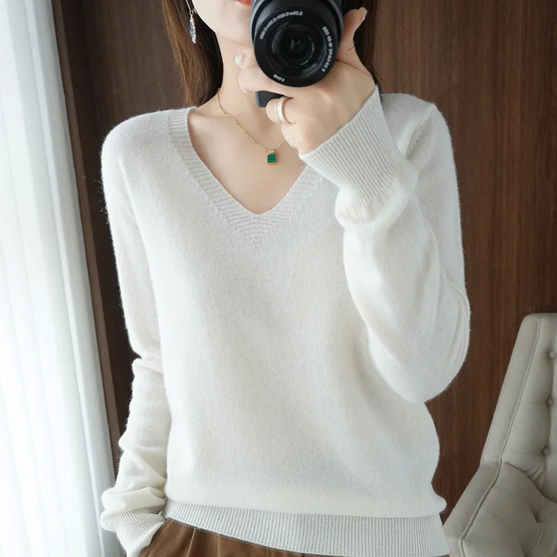 Astrid™ | Cashmere V-neck Sweater