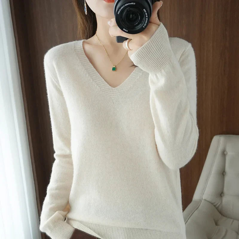 Astrid™ | Cashmere V-neck Sweater