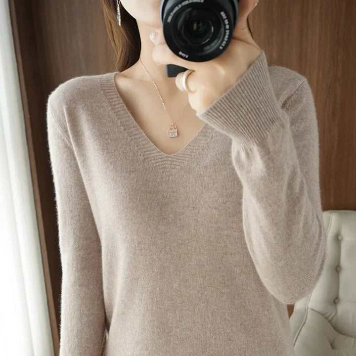 Astrid™ | Cashmere V-neck Sweater